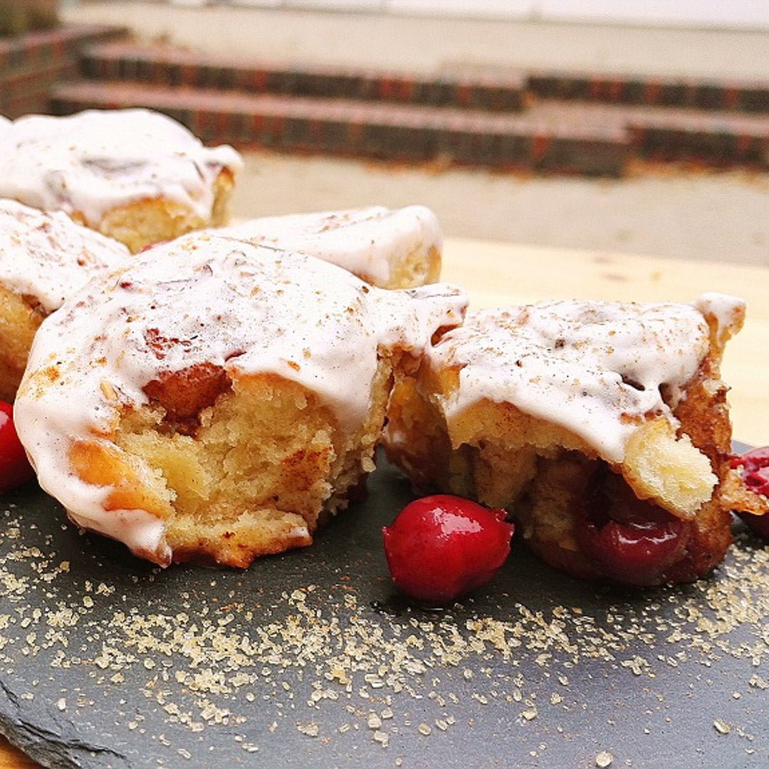 REZEPT: Kirsch-Zimtschnecken aus dem Dutch Oven - Grillstar.de