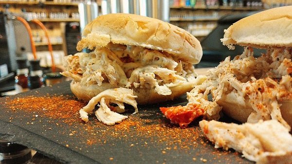 REZEPT: Pulled Chicken Burger aus dem Dutch Oven - Grillstar.de