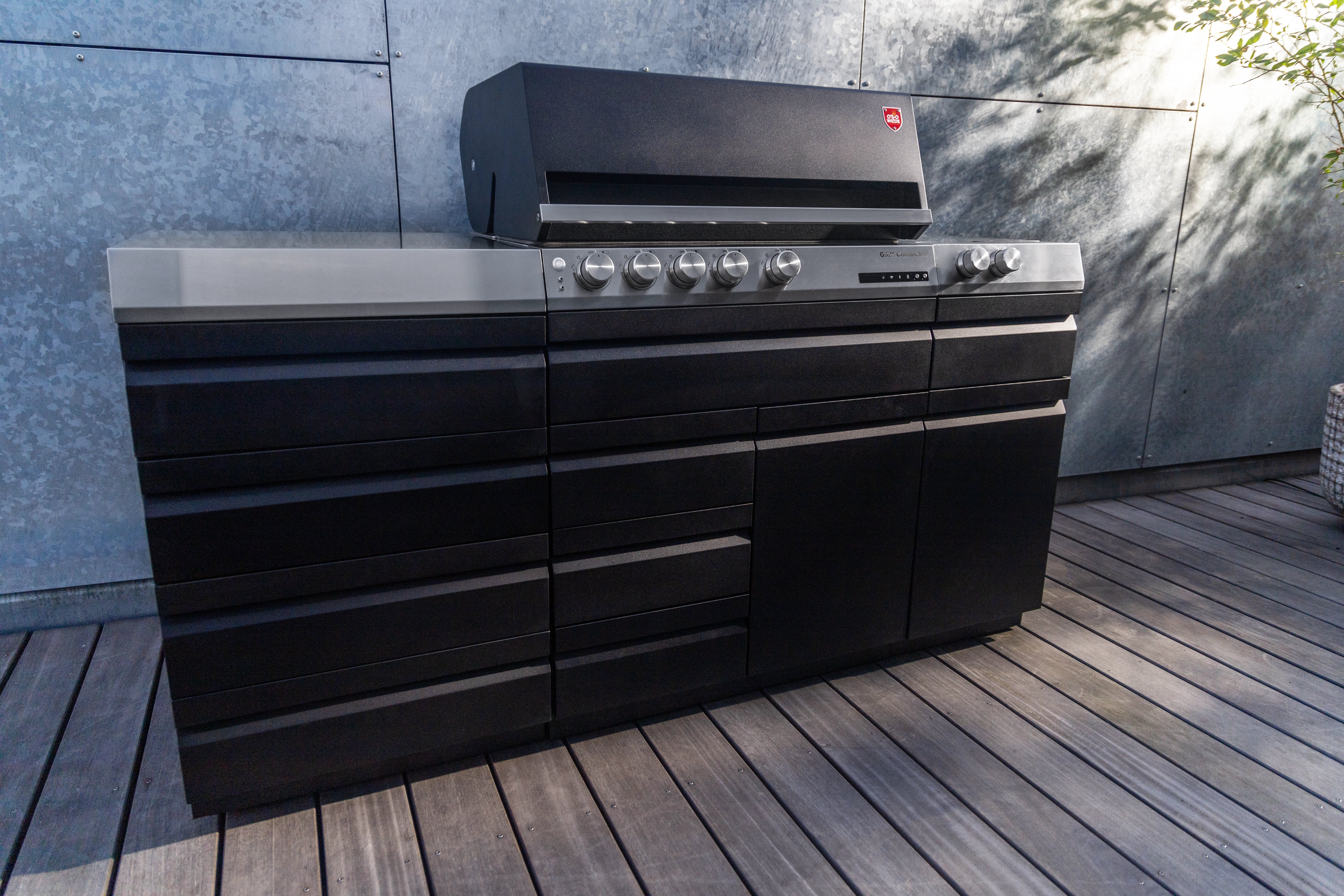 Otto Wilde Außenküche an Hauswand