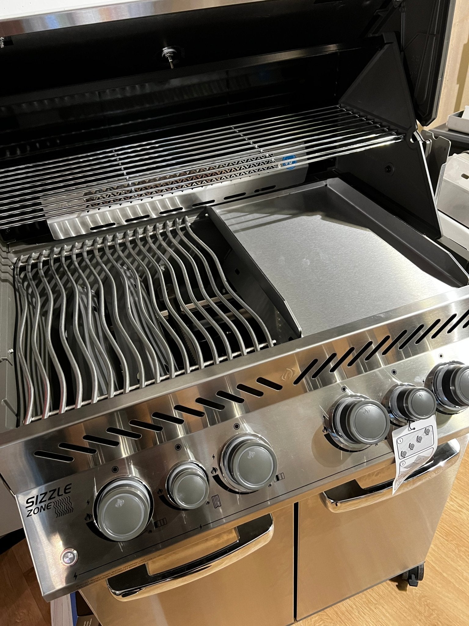 Babossa Plancha, Napoleon Rogue & Prestige PRO - Grillstar.deBabossa Plancha, Napoleon Rogue & Prestige PROBabossaGrillstar.deP_S_N_H_014068097200006