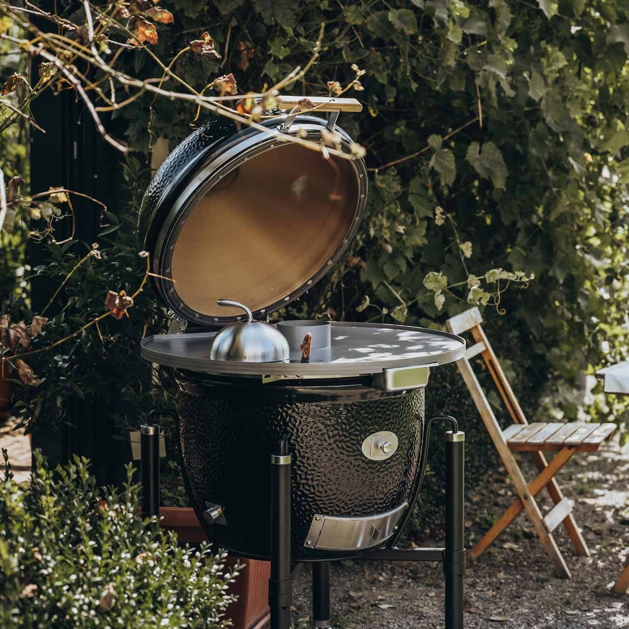 Monolith Basic inkl. Gestell und Seitentische, Schwarz - Grillstar.deMonolith Basic inkl. Gestell und Seitentische, SchwarzMonolithGrillstar.de201000 - BASIC4260444581619