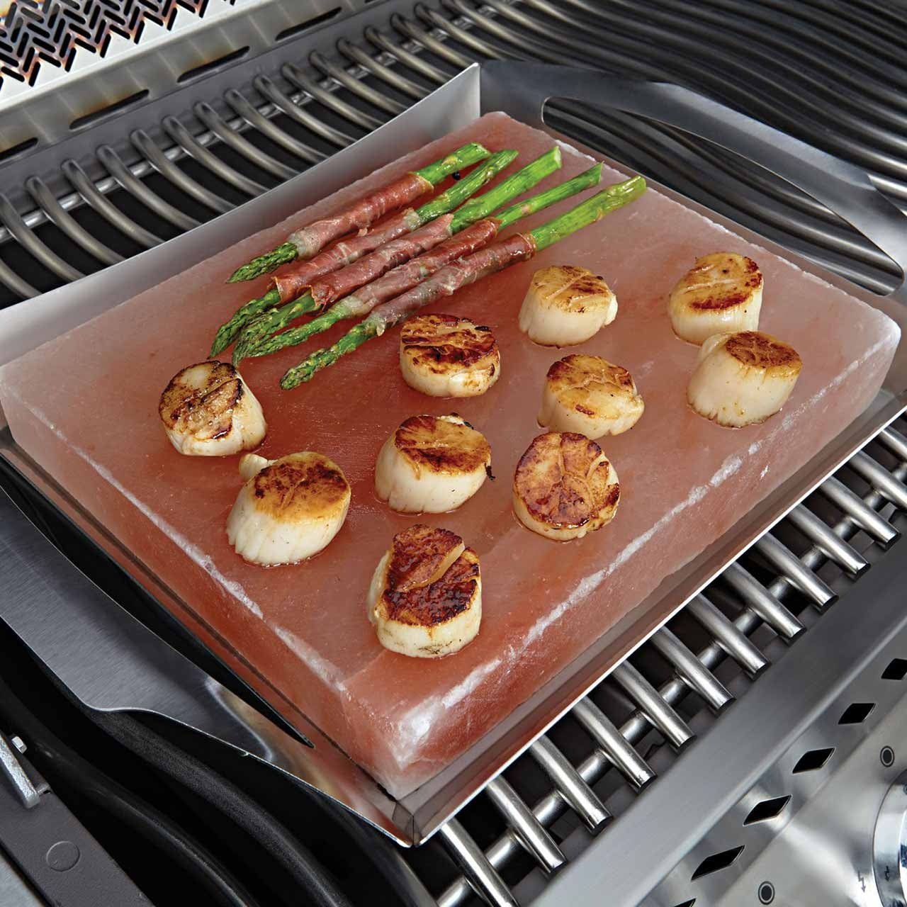 Napoleon Salzstein mit PRO Edelstahl Gemüsekorb - Grillstar.deNapoleon Salzstein mit PRO Edelstahl GemüsekorbNapoleonGrillstar.de700452500003160520