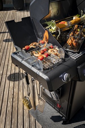 Rösle BBQ Station AllFlame Prime 4 Brenner Gasgrill - 50mBar - Grillstar.deRösle BBQ Station AllFlame Prime 4 Brenner Gasgrill - 50mBarGrillRösleGrillstar.de