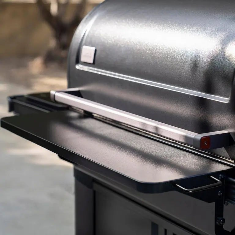 Traeger P.A.L. Pop - And - Lock® klappbare Frontablage XL - Grillstar.deTraeger P.A.L. Pop - And - Lock® klappbare Frontablage XLGrillzubehörTraegerGrillstar.de
