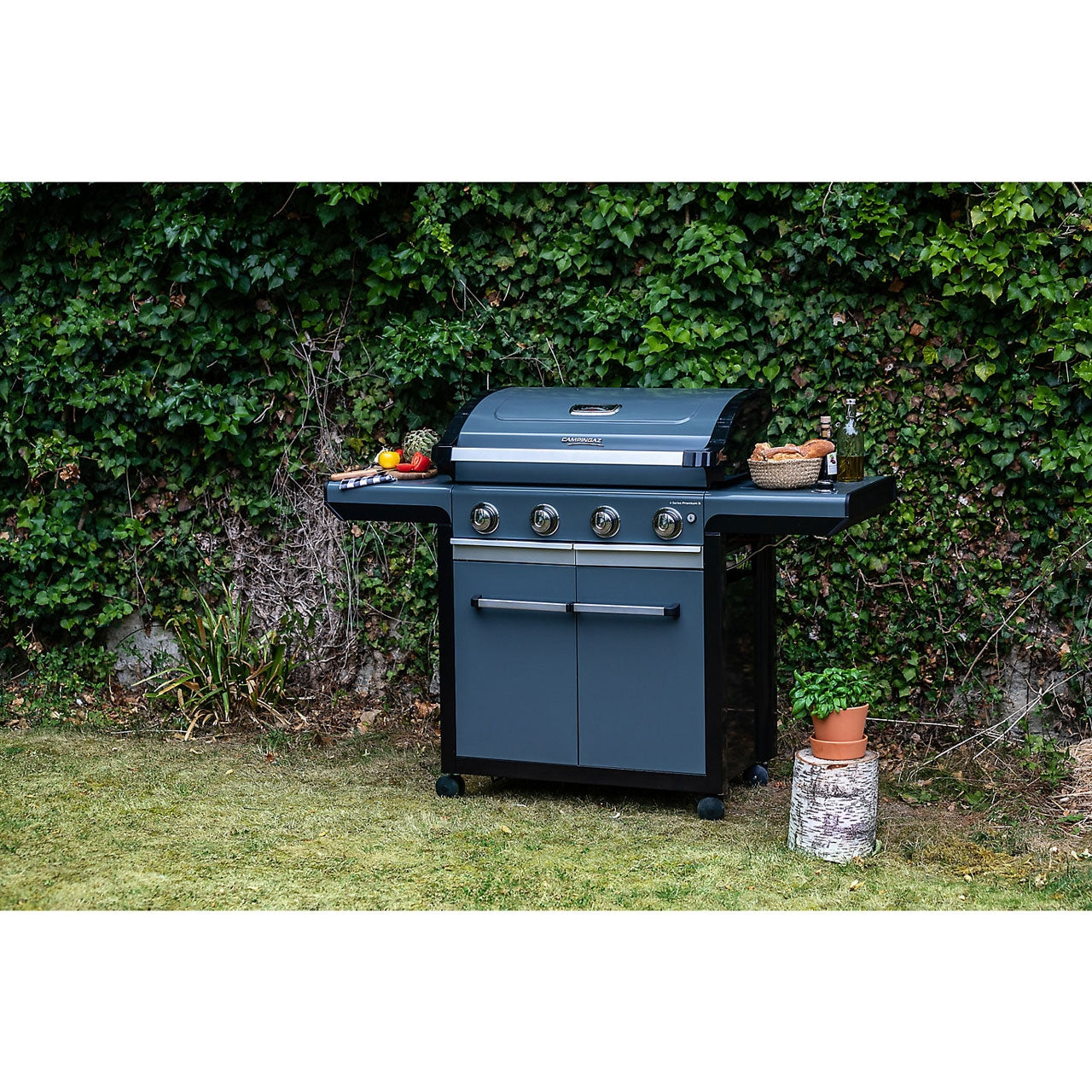 Campingaz BBQ 4 Series Premium 37384, Gusseisenroste, 13,6 kW Leistung