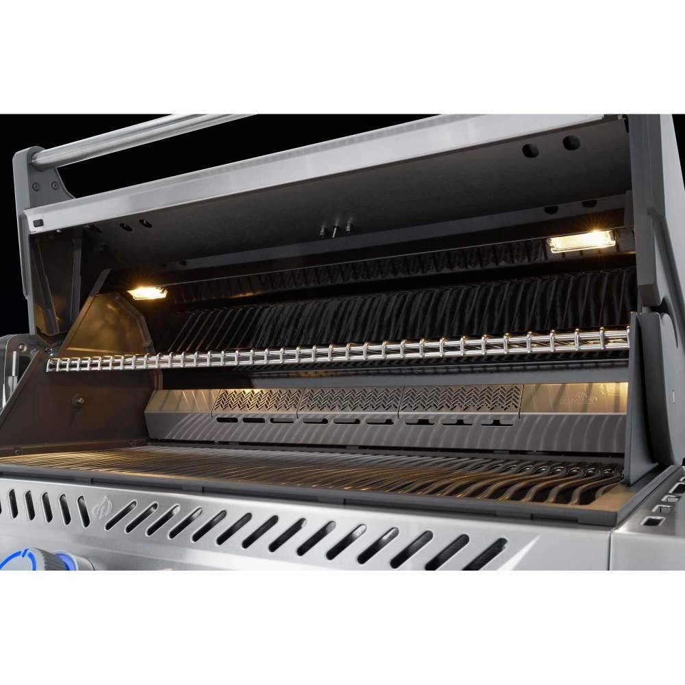 Napoleon Prestige PRO 665 Connected Gasgrill inkl. Drehspieß & elektrischer Räucherbox - Grillstar.deNapoleon Prestige PRO 665 Connected Gasgrill inkl. Drehspieß & elektrischer RäucherboxNapoleonGrillstar.de